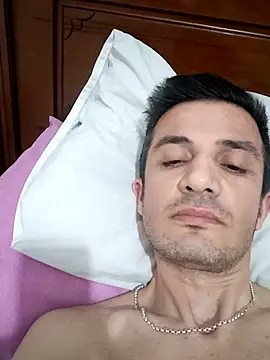 OGUZOZAN online show from November 2025 09:03:02 PM