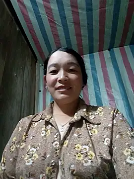 Snapshot of Bliss_rose chatting on October 2025 03:32:01 PM Bliss rose online show from October 2025 03:32:01 PM