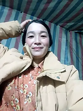 Snapshot of Bliss_rose chatting on November 2025 03:29:01 AM Bliss rose online show from November 2025 03:29:01 AM