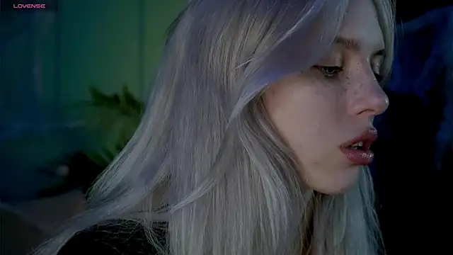 Nelly Carroll online show from November 2025 03:30:02 AM