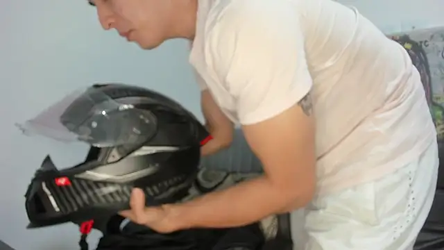 Mike3Xxx online show from October 2025 12:08:02 AM