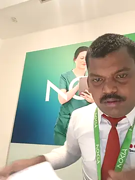 Snapshot of hotboy43339 chatting on October 2025 02:06:01 AM hotboy43339 online show from October 2025 02:06:01 AM