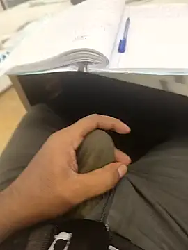 Snapshot of hotboy43339 chatting on October 2025 03:29:02 AM hotboy43339 online show from October 2025 03:29:02 AM