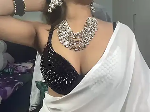 MonVilain01 online show from December 2025 01:00:02 AM