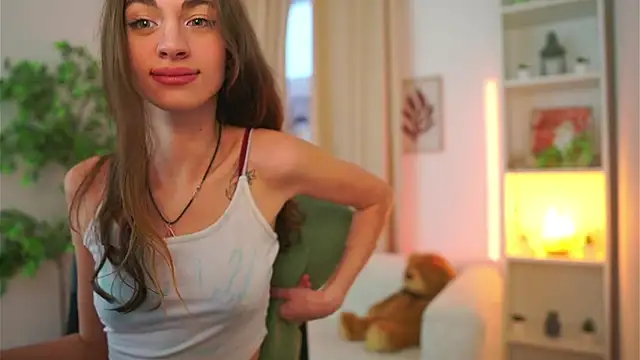 Sophie  Nice online show from October 2025 01:40:02 PM