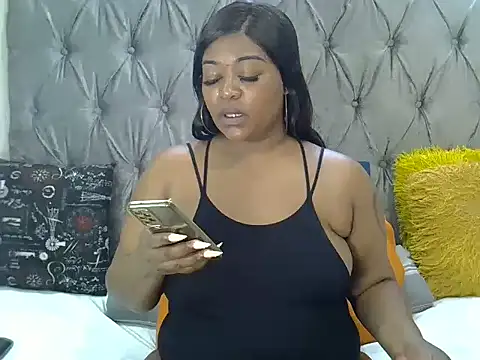 Snapshot of BigAssjuicy26 chatting on November 2025 06:31:02 PM BigAssjuicy26 online show from November 2025 06:31:02 PM