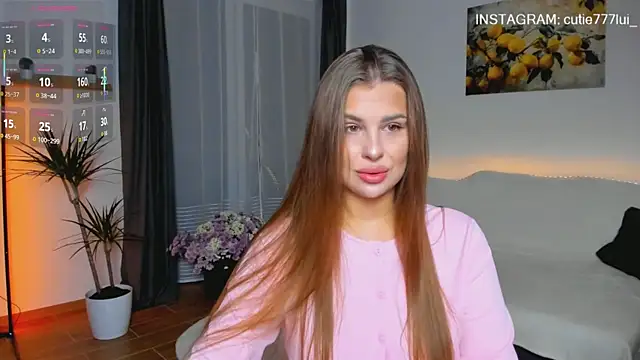 Cutie Lui online show from October 2025 05:13:01 AM