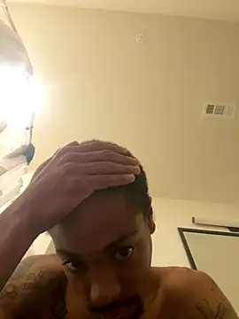 Snapshot of huhgtr chatting on November 2025 04:07:02 PM huhgtr online show from November 2025 04:07:02 PM