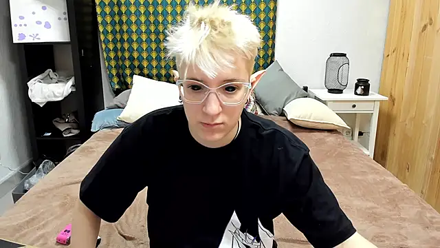 KayleBloom online show from September 2025 03:08:02 AM