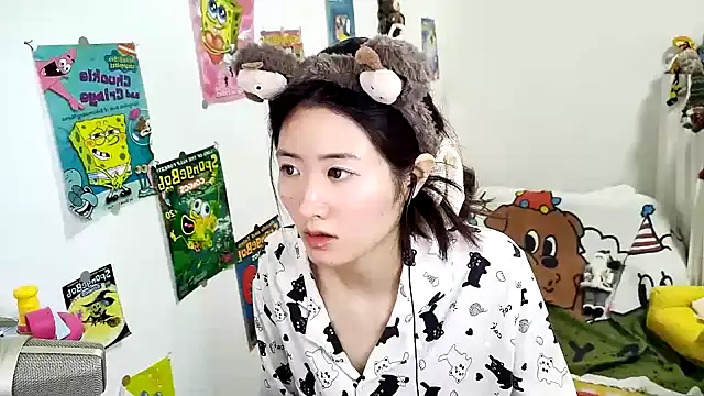 Moonlight-23 online show from October 2025 02:28:01 PM