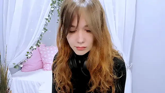 Anabel Montereau online show from December 2025 02:02:02 PM