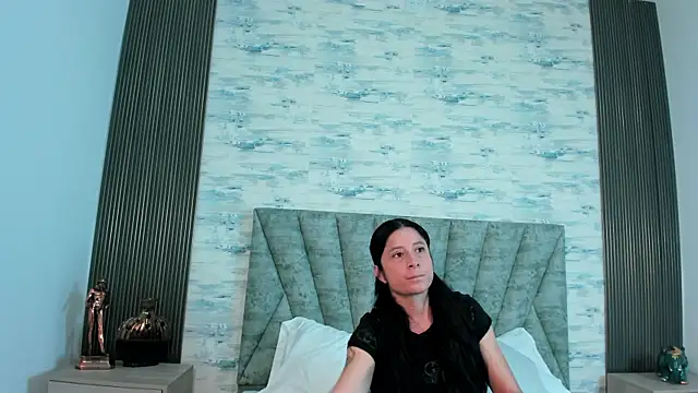 ShanelEvans online show from September 2025 07:18:02 PM