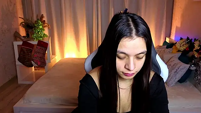 Leila Hefner online show from December 2025 02:42:02 AM