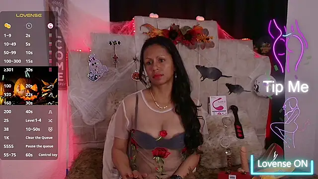 Catherine mature45 online show from October 2025 06:41:02 PM