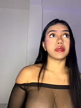 Michelle johnson  online show from October 2025 05:14:01 PM