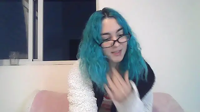 Snapshot of peetitefairy chatting on October 2025 04:12:01 AM peetitefairy online show from October 2025 04:12:01 AM