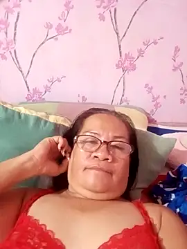 Snapshot of vickyhot1966 chatting on September 2025 12:43:02 PM vickyhot1966 online show from September 2025 12:43:02 PM