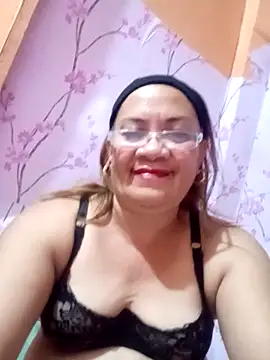 Snapshot of vickyhot1966 chatting on October 2025 01:01:02 PM vickyhot1966 online show from October 2025 01:01:02 PM