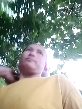 Love-Mama33 online show from October 2025 10:38:02 AM