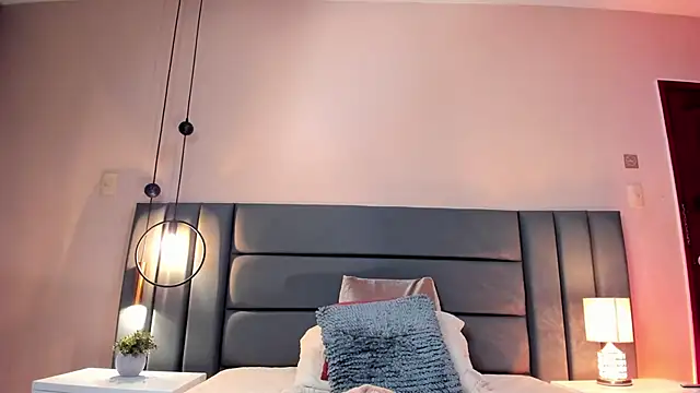 AelinDuvalier online show from October 2025 06:27:01 PM