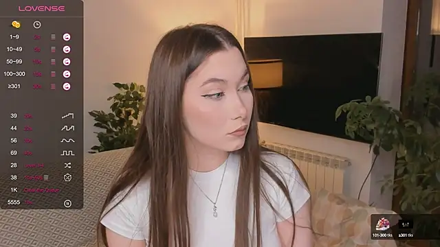 LynetHigh online show from September 2025 03:03:02 PM