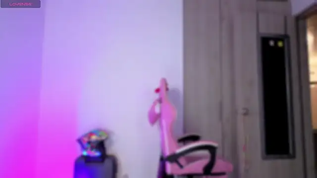 colette e online show from October 2025 06:23:01 AM