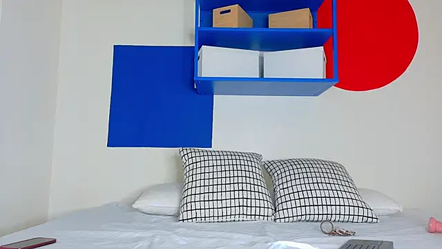 Nickifox   online show from September 2025 07:28:02 PM