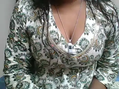 Snapshot of Kaluxx chatting on November 2025 01:53:02 PM Kaluxx online show from November 2025 01:53:02 PM