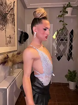 lacattiva online show from October 2025 08:28:01 PM