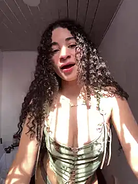 Snapshot of heartty_Milah chatting on October 2025 07:09:02 PM heartty Milah online show from October 2025 07:09:02 PM