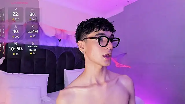 Phillicious   online show from October 2025 09:49:01 PM