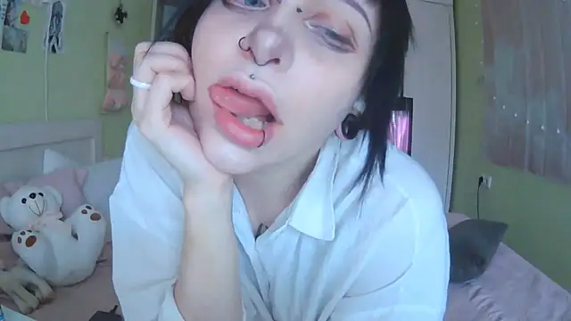 SineKiraReal online show from October 2025 10:27:02 AM