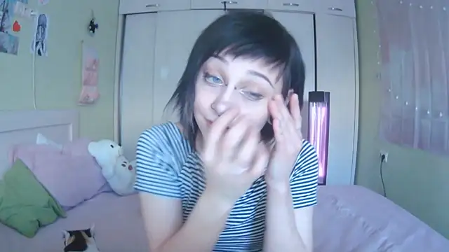 SineKiraReal online show from October 2025 09:20:01 AM