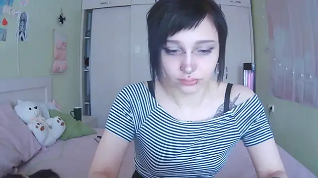 SineKiraReal online show from October 2025 10:38:01 AM