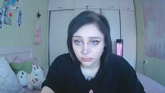 SineKiraReal online show from October 2025 10:29:01 AM