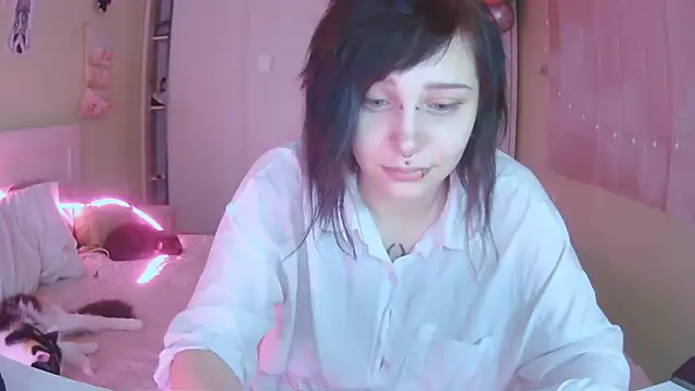 SineKiraReal online show from October 2025 10:44:01 AM