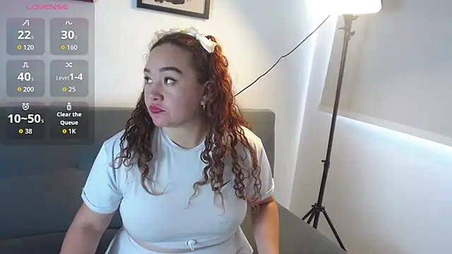 Snapshot of Paris_boobsbbw chatting on October 2025 09:26:02 PM Paris boobsbbw online show from October 2025 09:26:02 PM