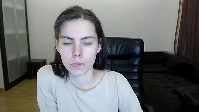 AmelieReve online show from October 2025 04:07:02 PM