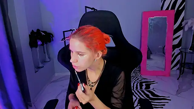 Snapshot of NitaNihil chatting on October 2025 07:04:02 PM NitaNihil online show from October 2025 07:04:02 PM