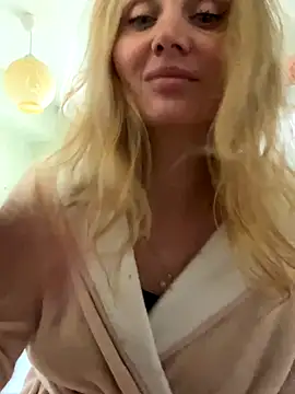 Affectionate lady online show from October 2025 08:12:01 AM