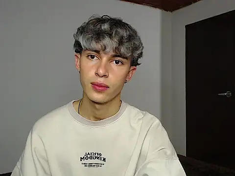 john vichenso online show from October 2025 10:19:01 PM