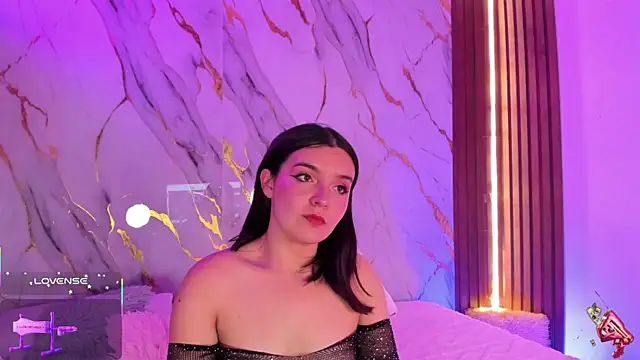 alicecute77 online show from October 2025 11:49:01 PM