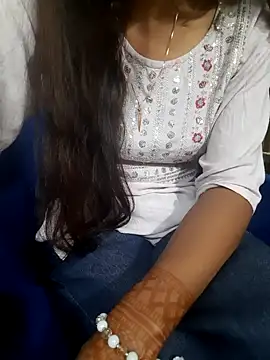 Aarti-kumri online show from October 2025 09:54:01 AM