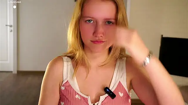 DorianCrofoot online show from September 2025 01:46:01 PM