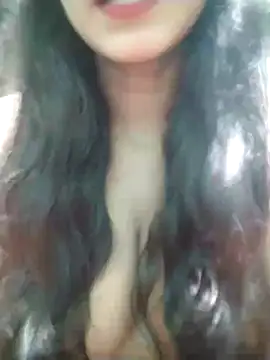 Snapshot of BerryOnFire chatting on October 2025 08:05:02 AM BerryOnFire online show from October 2025 08:05:02 AM