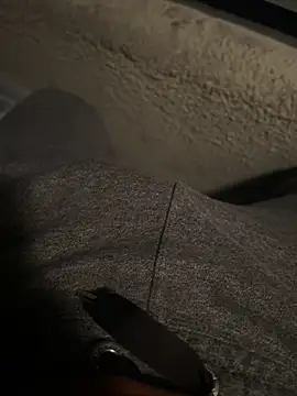 encinas15 online show from November 2025 06:34:01 AM