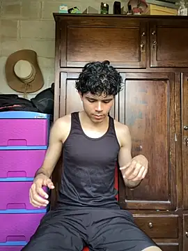 Snapshot of Axel-Mejia chatting on October 2025 05:46:02 PM Axel-Mejia online show from October 2025 05:46:02 PM