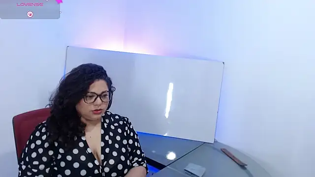 merly chica online show from October 2025 01:22:01 PM