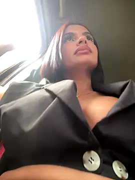 Snapshot of IrinaVelvet chatting on October 2025 07:01:02 PM IrinaVelvet online show from October 2025 07:01:02 PM