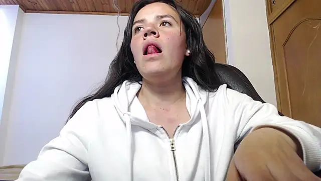 Snapshot of Skylar_Serenity chatting on September 2025 08:54:01 PM Skylar Serenity online show from September 2025 08:54:01 PM